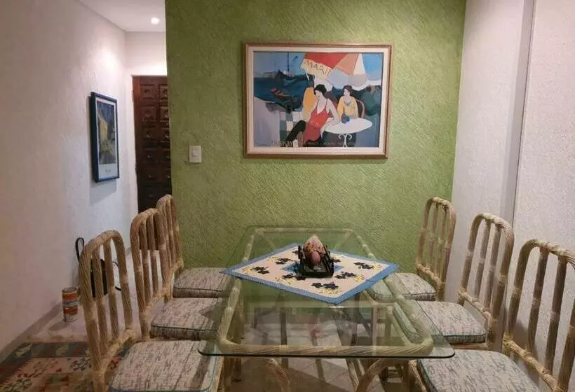 Guarujá Praia Das Pitangueiras A 50 Metros Do Mar