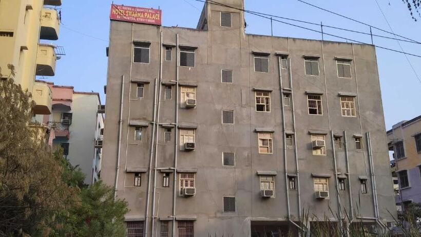 هتل Oyo 93387 Swarna Palace