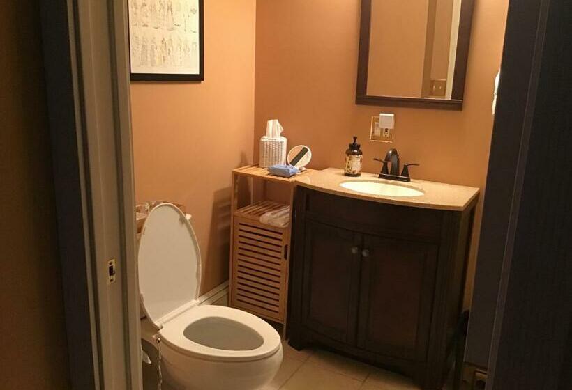 بنسيون Adorable Garden Suite