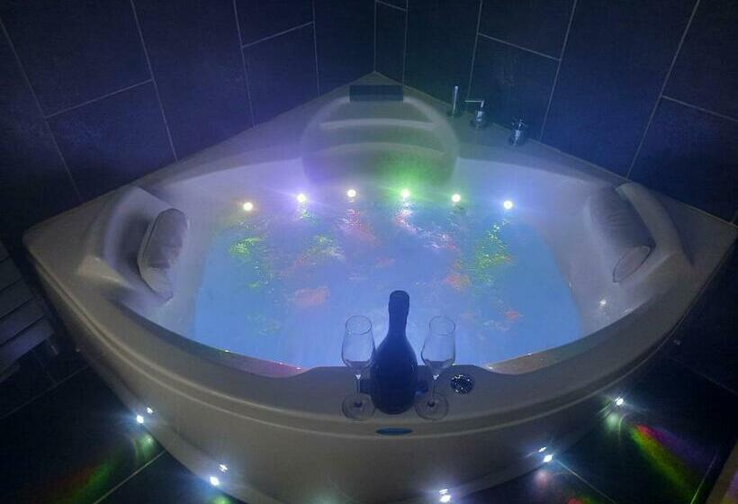 Appartement 90m2 Design, Jacuzzi, Billard..