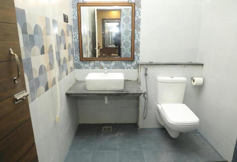 تختخواب و صبحانه Kans One Madipakkam