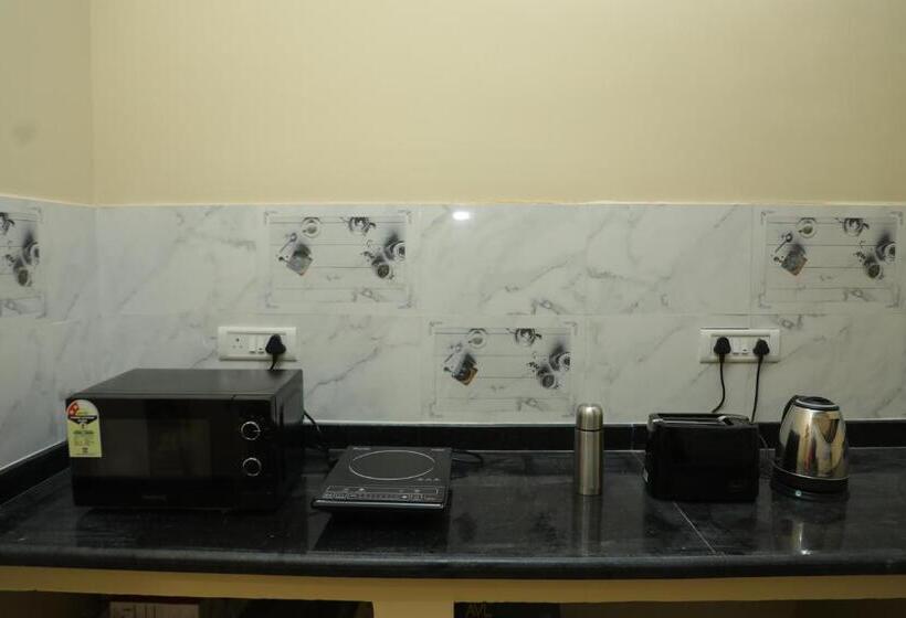 تختخواب و صبحانه Kans One Madipakkam