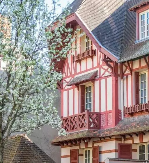Maison De Caractère En Centre Ville