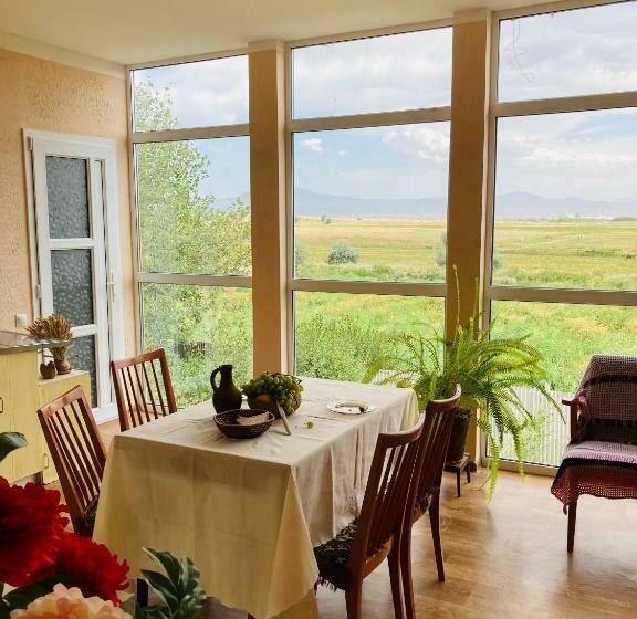 پانسیون гостевой дом с панорамными окнами