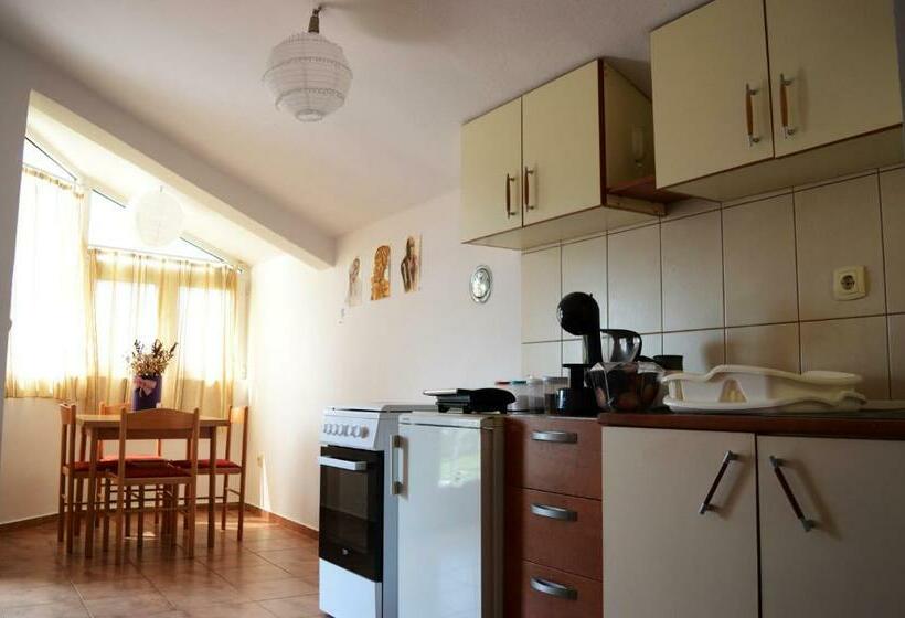 پانسیون House Of Peace