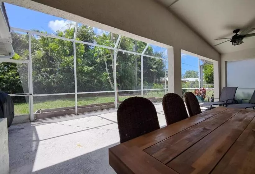 Spacious Oasis Updated Home 3 Bed 2 Bath  7 Min To Nokomis Beach