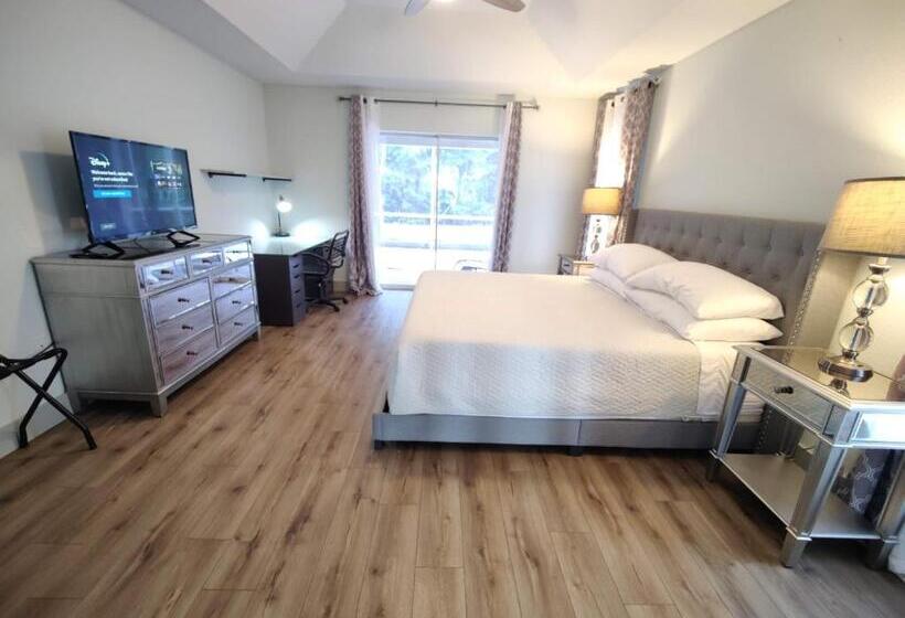 Spacious Oasis Updated Home 3 Bed 2 Bath 7 Min To Nokomis Beach