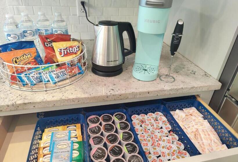 Spacious Oasis Updated Home 3 Bed 2 Bath 7 Min To Nokomis Beach