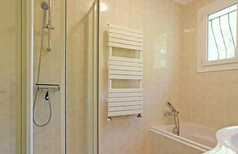 Superb Contemporary 2 Bed Villa +private Pool