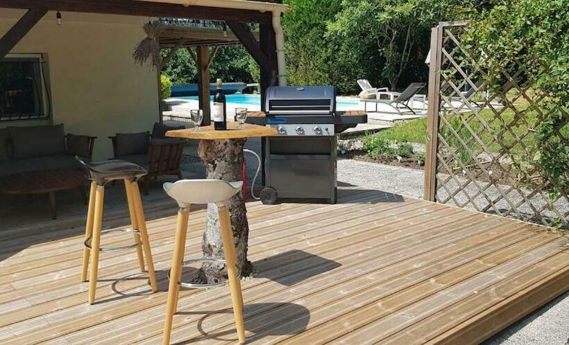 Superb Contemporary 2 Bed Villa +private Pool