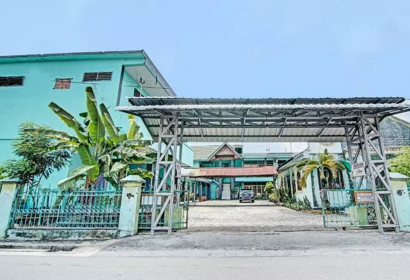 Hotelli Oyo 91584 Green Palace Syariah