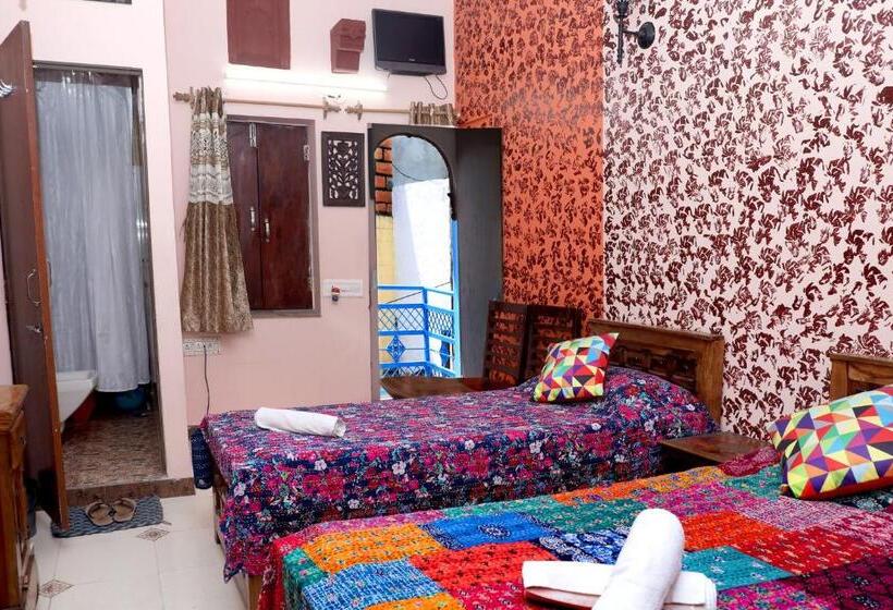 פנסיון Banaji Heritage Havelii