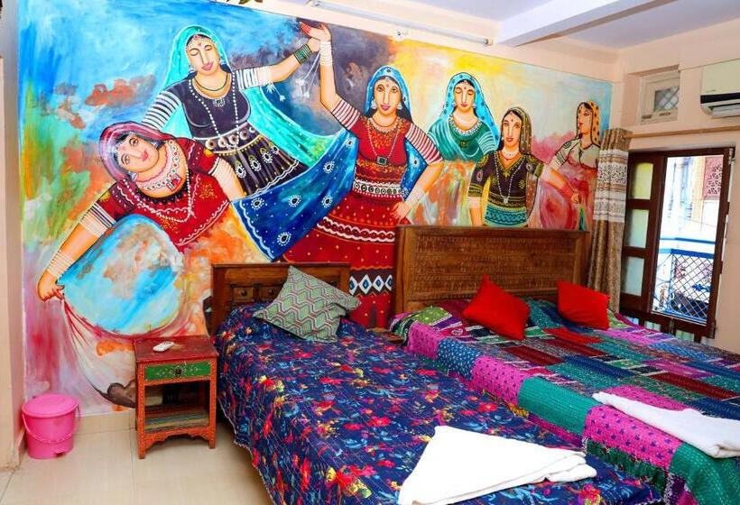 פנסיון Banaji Heritage Havelii