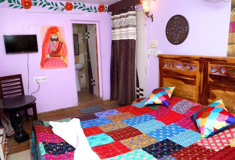 פנסיון Banaji Heritage Havelii