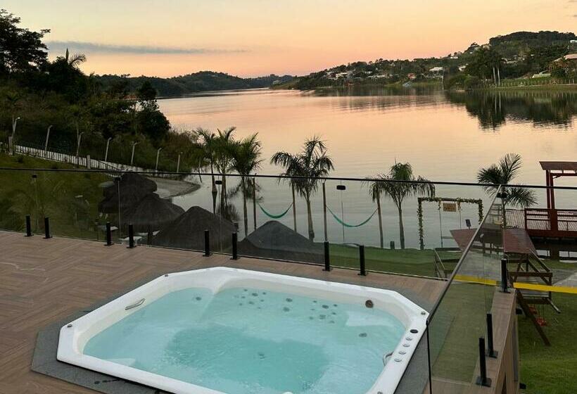 Pansiyon Surreal Igaratá Pousada