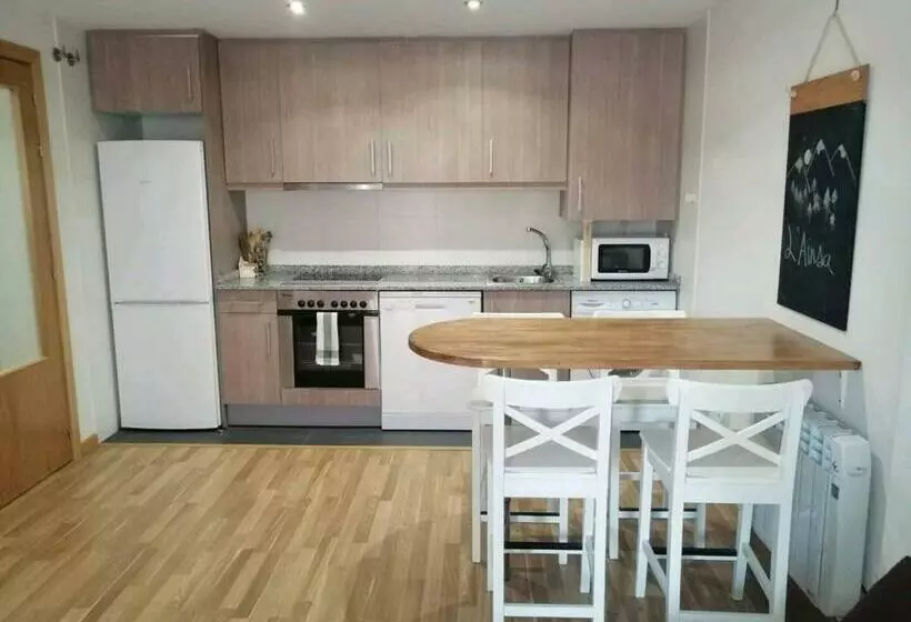 Apartamento La Montañesa En Aínsa, Bonito Apartamento Con Grande Terraza