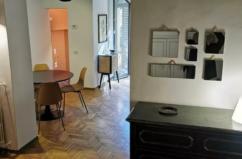 Enchanting Apartment With Patio, Lungarno Firenze