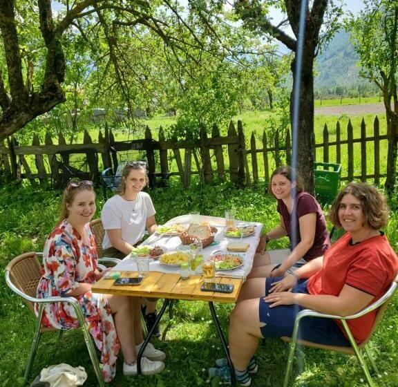 پانسیون Bujtina1