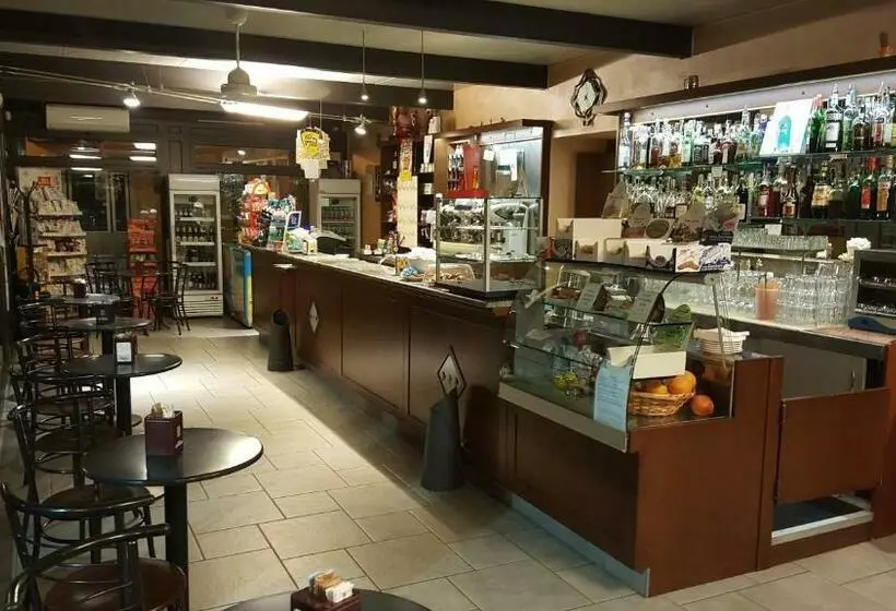 Majatalo Cafe Del Peso