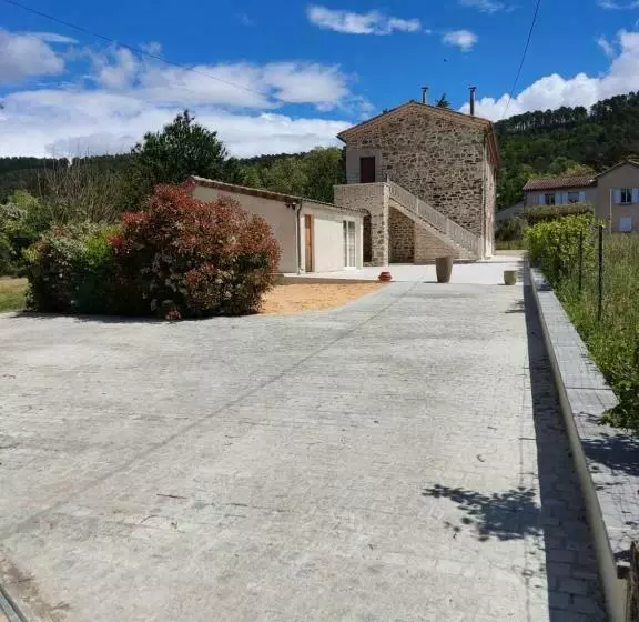ペンション Ardèche Mas De La Châtaigneraie Gîte Lilas Près De Vallon Pont D Arc