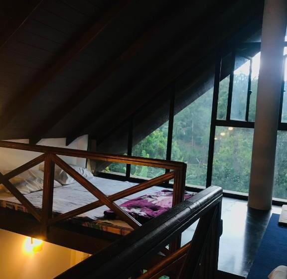 پانسیون Mirador Cottage