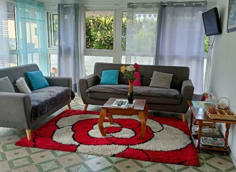 پانسیون Petite Fleur De Lentilles 2