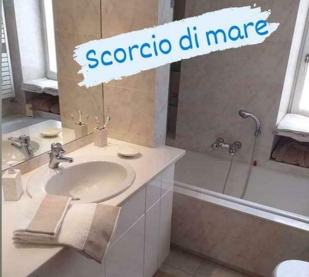 Scorcio Di Mare