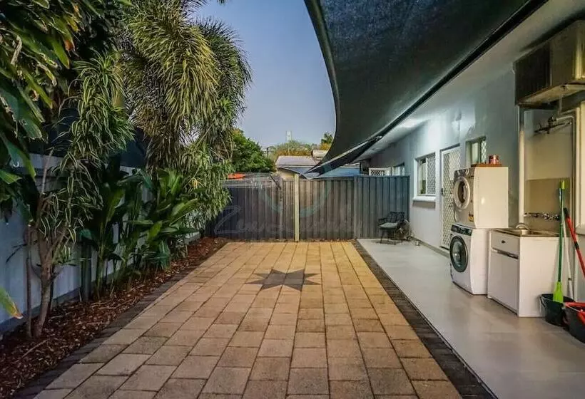 Zen Hideaway   Cozy 2br Modern Unit