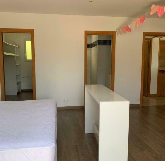 Maison Pratique Et Spacieuse