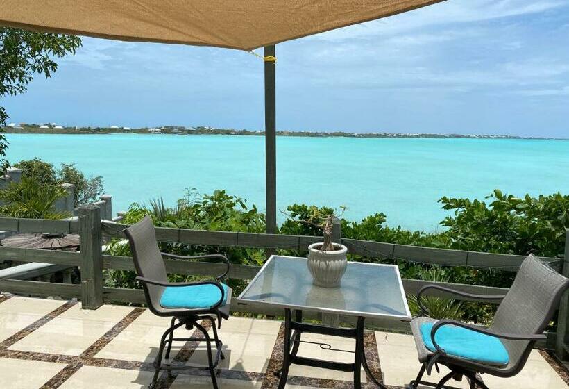 Waterfront Home In The Providenciales