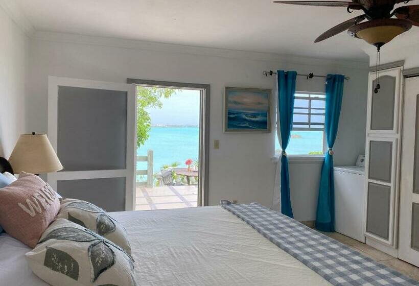 Waterfront Home In The Providenciales