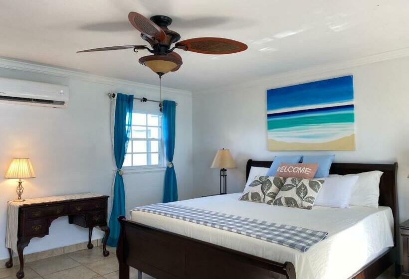 Waterfront Home In The Providenciales