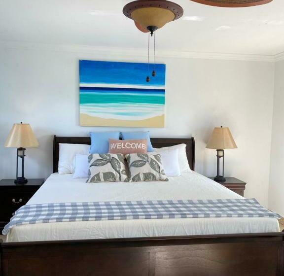 Waterfront Home In The Providenciales