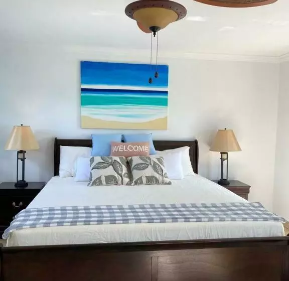 Waterfront Home In The Providenciales