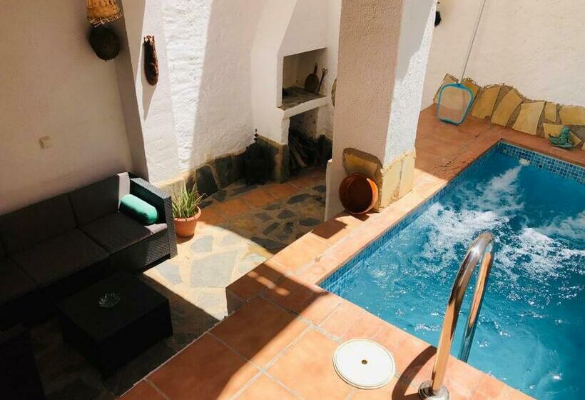 Acogedora Casa Rural Con Piscina