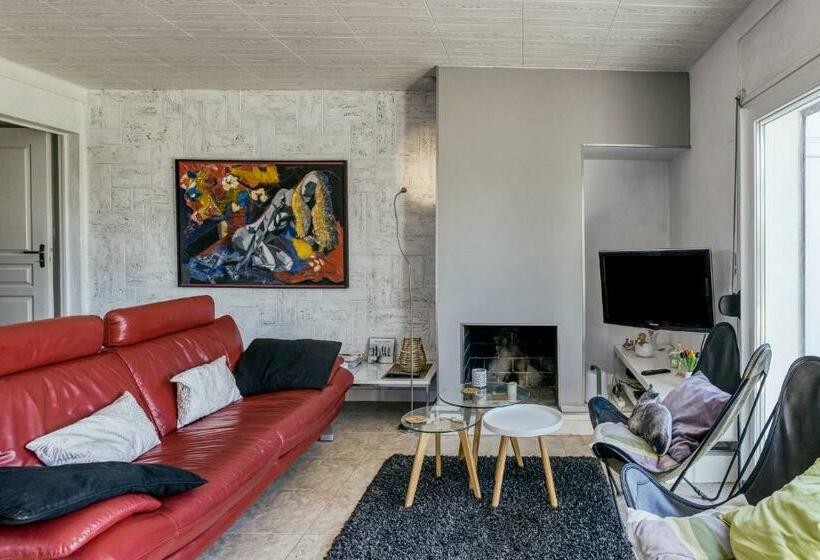 Casa Roses Con Piscina