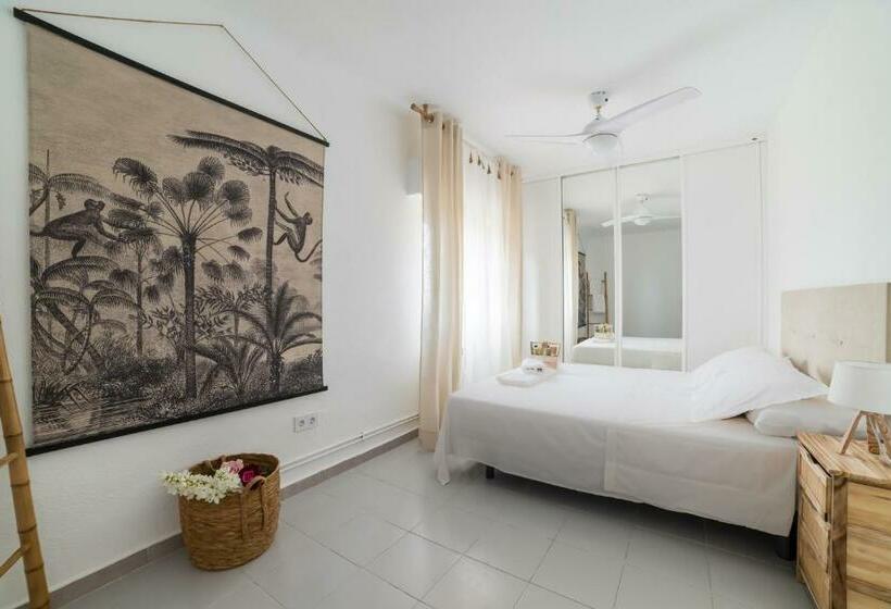 Chalet Con Piscina En Entorno Idílico