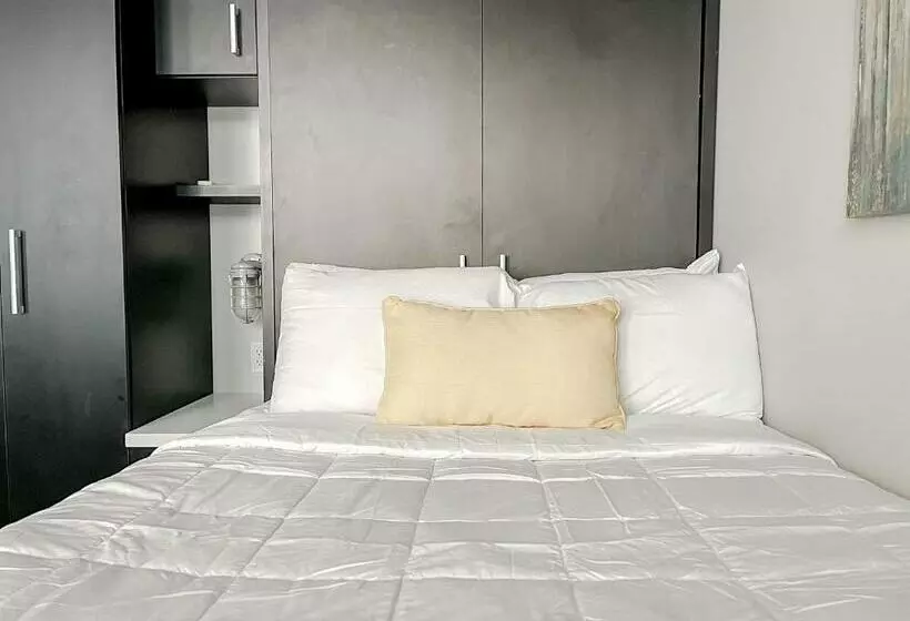Sleepover Downtown Springfield Studio Apartments