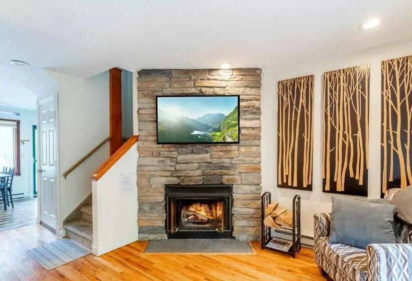 Redwood Retreat In Windham   Pickleball! Tennis!