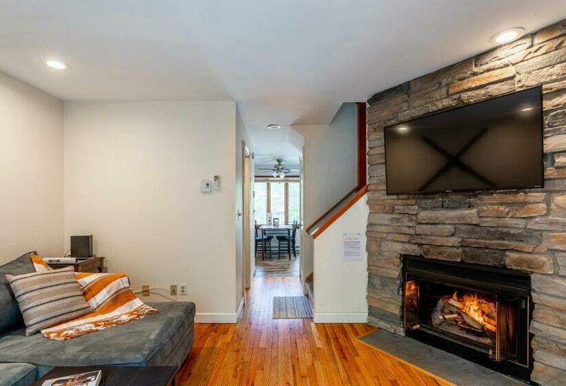 Redwood Retreat In Windham Pickleball! Tennis!