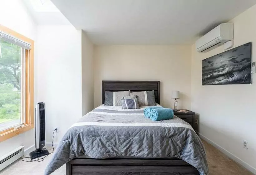 Redwood Retreat In Windham   Pickleball! Tennis!