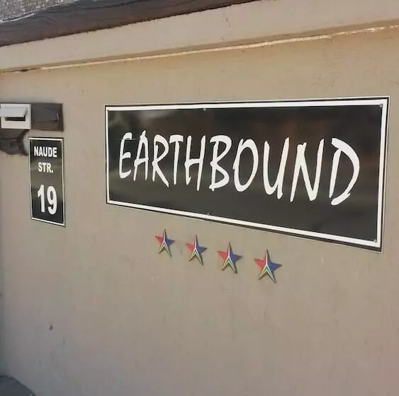 تختخواب و صبحانه Earthbound Guest House