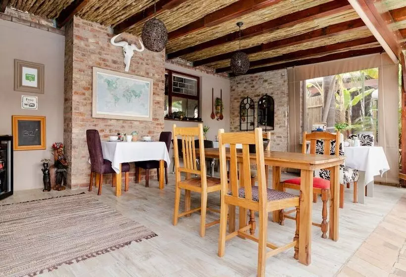 Bed And Breakfast Earthbound Guest House - Oudtshoorn
