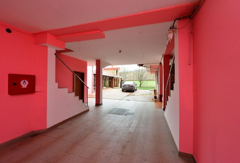 هتل Apartments & Accommodation Stojic