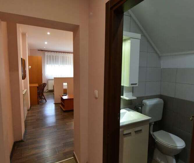 هتل Apartments & Accommodation Stojic