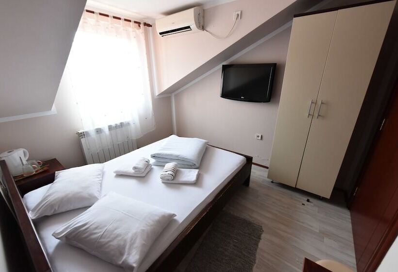 هتل Apartments & Accommodation Stojic