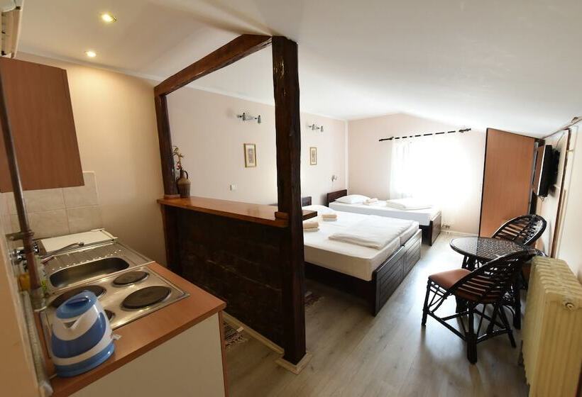 هتل Apartments & Accommodation Stojic