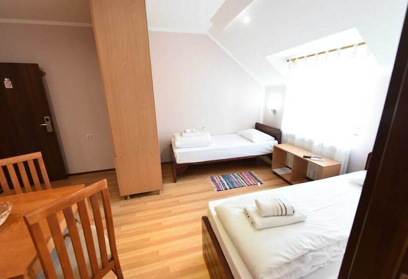 هتل Apartments & Accommodation Stojic