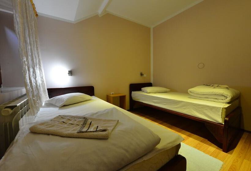 هتل Apartments & Accommodation Stojic