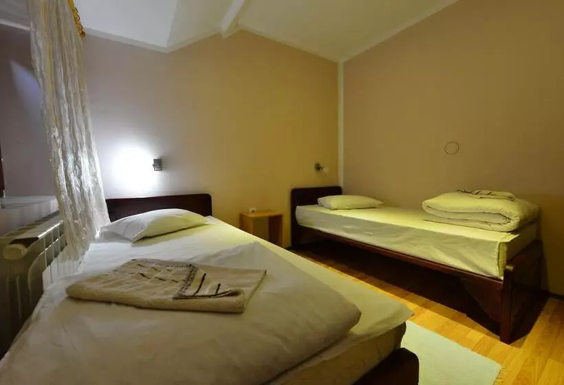 هتل Apartments & Accommodation Stojic